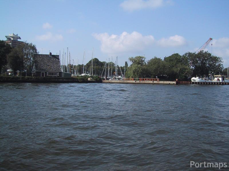 Amsterdam - Sixhaven / Noordzeekanaal